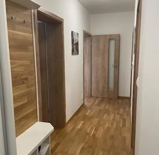 Apartamento Dvojizbovy Vzdialeny 800 M Od X Bionic Sphere S Dvoma Kupelnami *